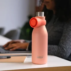 Bouteille isotherme isolée sous vide Loop 500 ml Corail mat Joseph Joseph