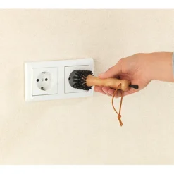 Brosse de nettoyage pour prise en crin de cheval Wenko by Maximex