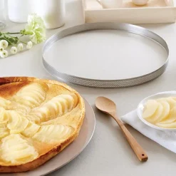 Cercle à tarte perforé en inox rond 28 cm Mathon