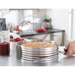 Cercle à trancher génoise extensible en inox 24 à 30 cm Mathon