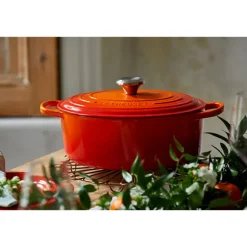 Cocotte fonte ovale volcanique 31 cm Le Creuset