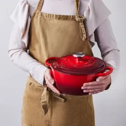 Cocotte fonte rond 24 cm cerise Le Creuset