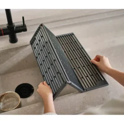 Egouttoir pliable pour évier Platform Joseph Joseph