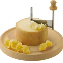 Frisette à fromage et sa cloche