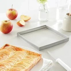 Lot de 2 cercles à tarte perforés en inox carré 12 et 20 cm Mathon