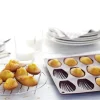 Lot de 2 Flexi'plaques en silicone 18 madeleines et 24 mini-madeleines Mathon