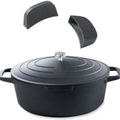 Lot grande cocotte légère ovale en fonte d'aluminium 32 cm 6,5 L et deux maniques silicone Mathon