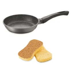 Lot poêle revêtement Dur comme la pierre 24 cm et 2 éponges végétales Mathon