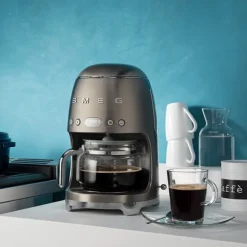 Machine à café Filtre chrome 1050 W DCF02SSEU Smeg