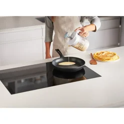 Mixeur manuel pour pâte à crêpe et omelettes Betty Bossi