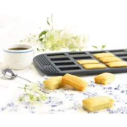 Moule silicone 20 mini-financiers Mastrad