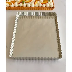 Moule à tarte rectangulaire en fer blanc fond amovible bords cannelés Gobel