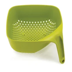 Passoire carrée ergonomique Vert Joseph Joseph