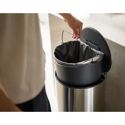 Poubelle à pédale Arc 30 L inox Joseph Joseph