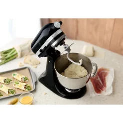 Robot artisan noir 5KSM175PS avec accessoires supplémentaires Kitchenaid