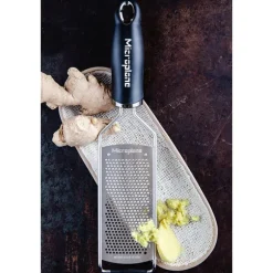 Râpe à fromage fine Gourmet noire Microplane