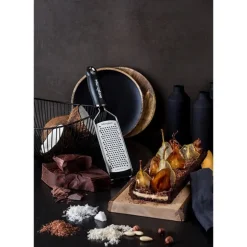 Râpe à fromage à gros grains Gourmet noire Microplane