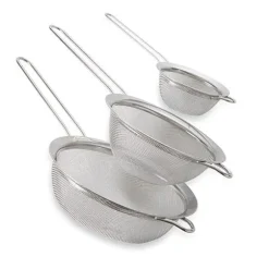 Set de 3 passoires à mailles fines en inox 10, 16, 18 cm Mathon