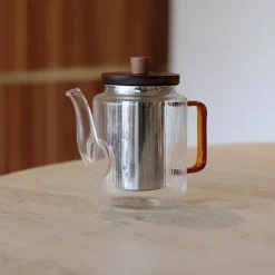 Théière Karl en verre borosilicate anse ambrée 550 ml Ogo