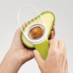 Ustensile pour avocat 3 en 1 GoAvocado Joseph Joseph